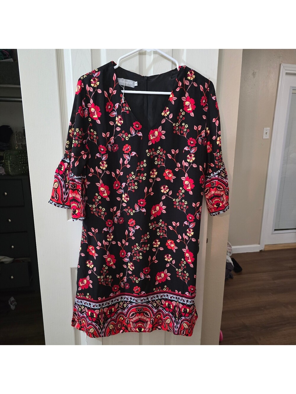 Women’s size Medium black floral shift dress